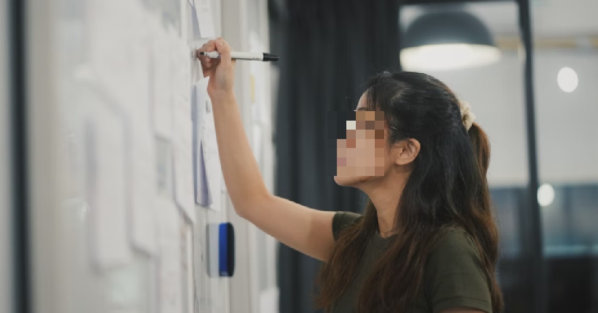 GIRL SAYS LIFE IS DIFFICULT WITHOUT A DEGREE, CAN’T FIND A WELL-PAYING JOB
