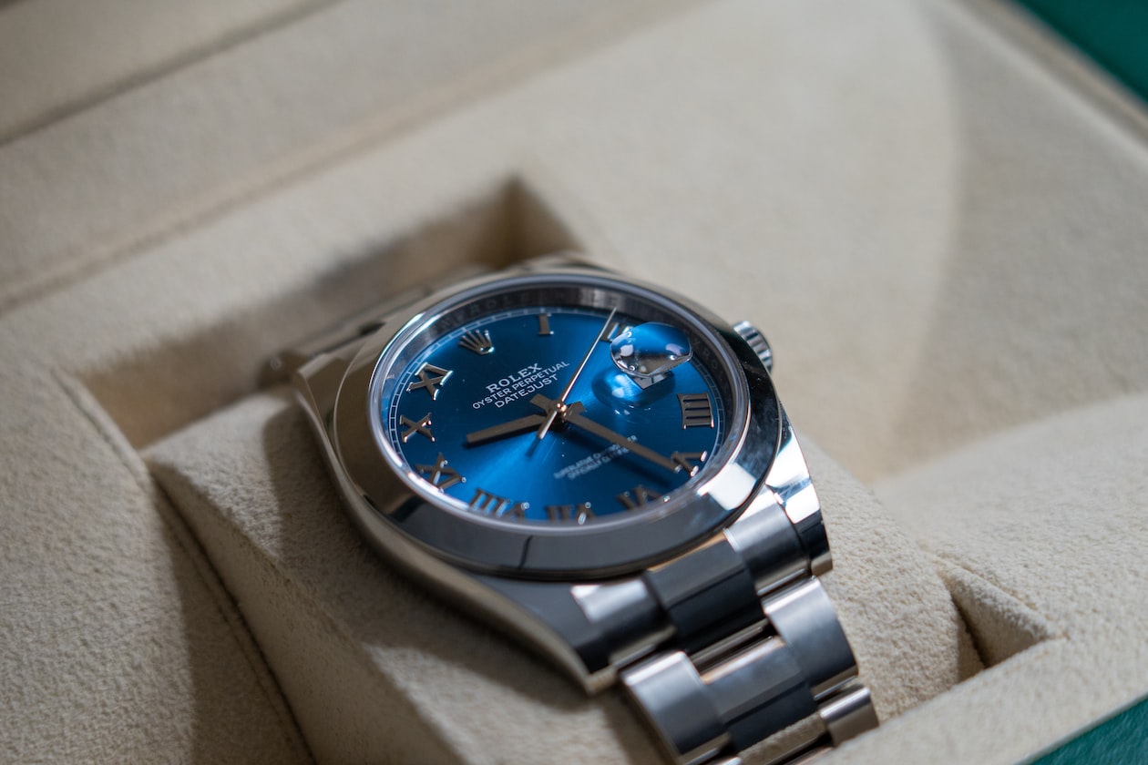 WOMAN ADMITS TO SLEEPING WITH CLIENTS TO GET FREE TRAVEL AND A ROLEX