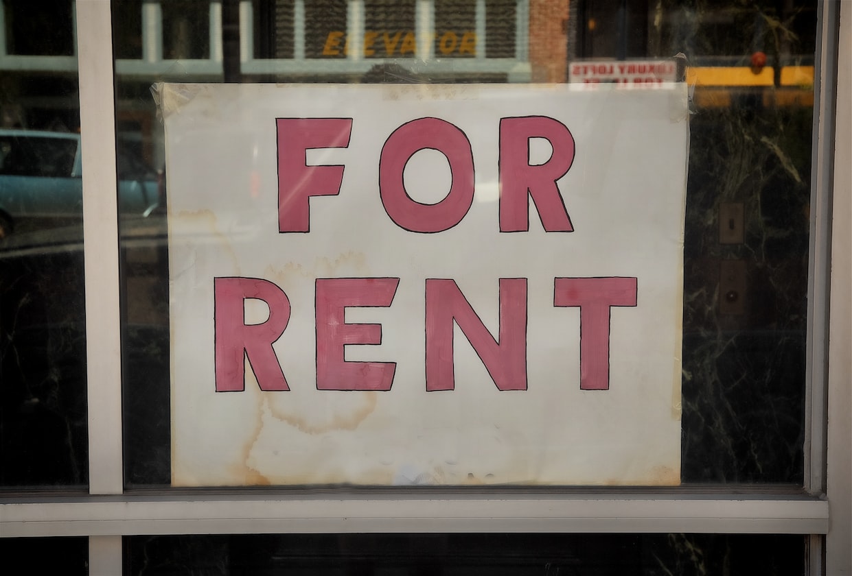 19 Y.O TOLD BY PARENTS TO PAY RENT BUT GOT INTO ARGUMENT OVER MONEY