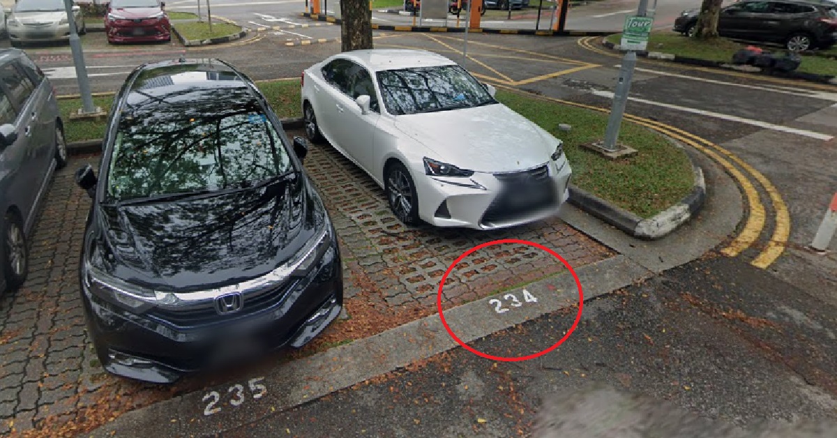 DRIVER NOT HAPPY HIS FAVOURITE PARKING LOT TAKEN, SCRATCHES THE OTHER CAR
