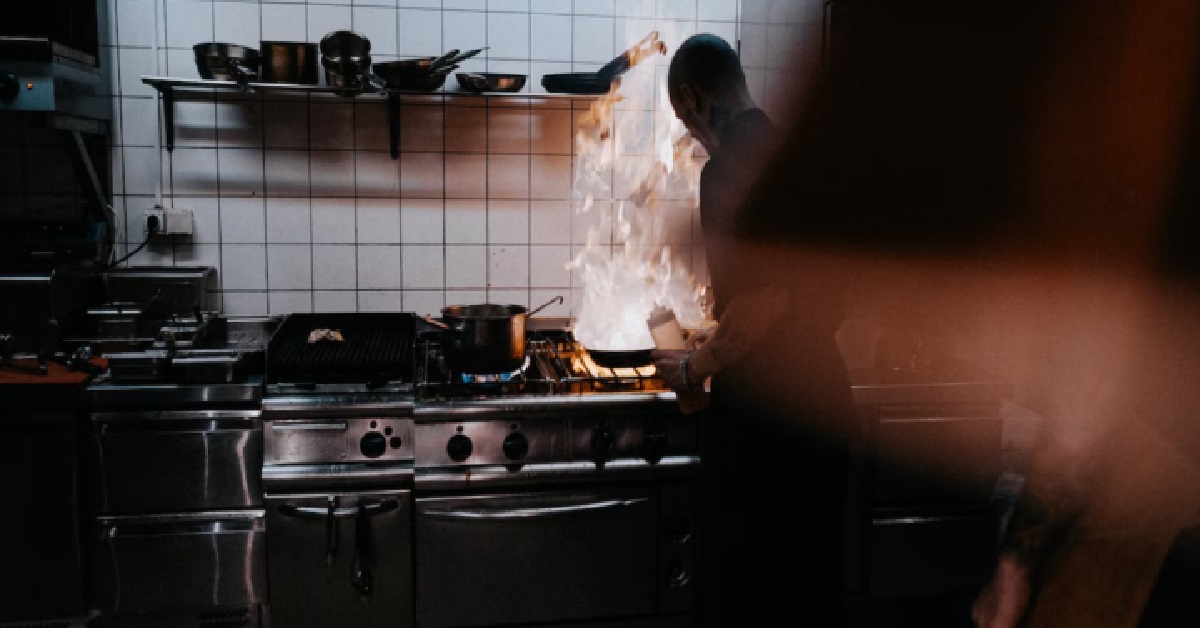 WORKPLACE POLITICS – AREA MANAGER TRYING TO SABO RESTAURANT MANAGER