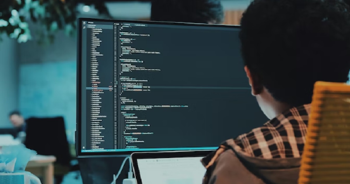MAN WITH $8K/MTH SALARY, ASKS HOW COME THOSE IN TECH SECTOR EARNING $30K
