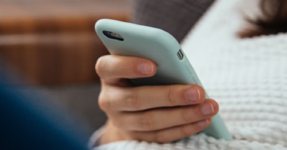 WIFE HAS BEEN TRACKING HUSBAND USING “FIND MY PHONE”, DOESN’T TRUST HIM AT ALL