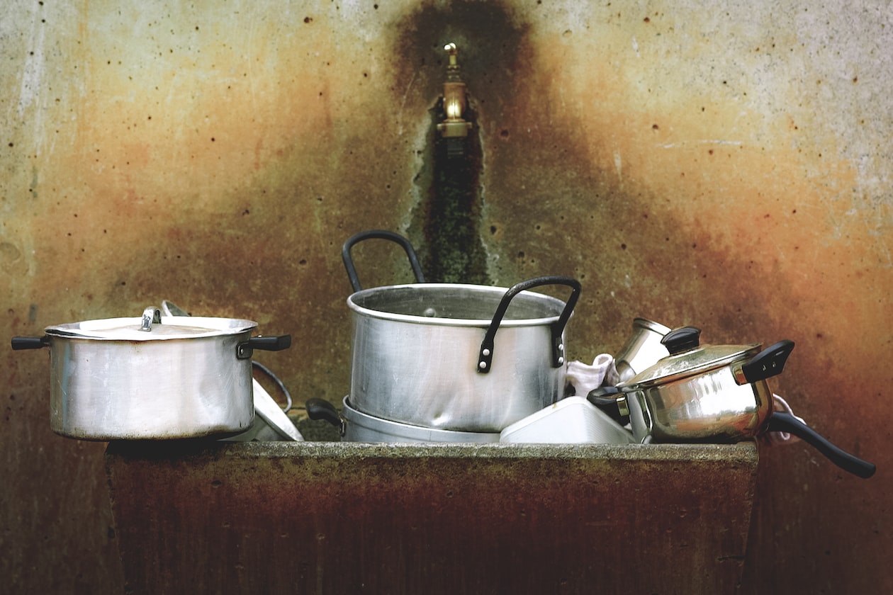 WIFE CAN NOT TAHAN HER IN-LAWS AS THEY ARE HORRIFYINGLY UNHYGIENIC