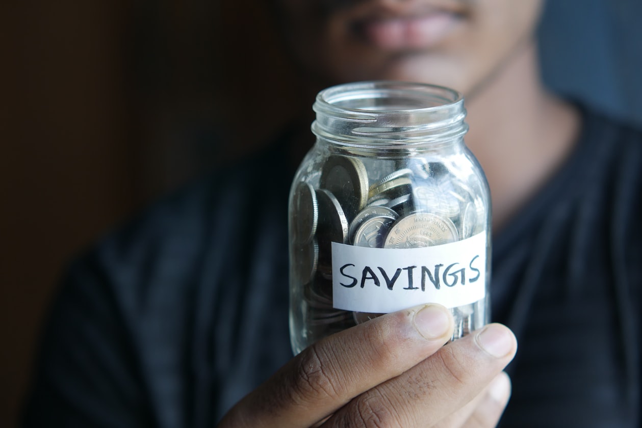 SINGLE MOM WONDERS THE AVERAGE SAVINGS OF A 30 Y.O, WORRIES ABOUT BUYING A BTO