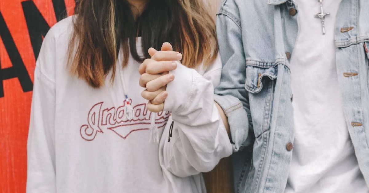 GUY GOT “BORED” OF GF, DUMPED HER CAUSE GOT “OTHER GIRLS IN THE WORLD”, NOW REGRET