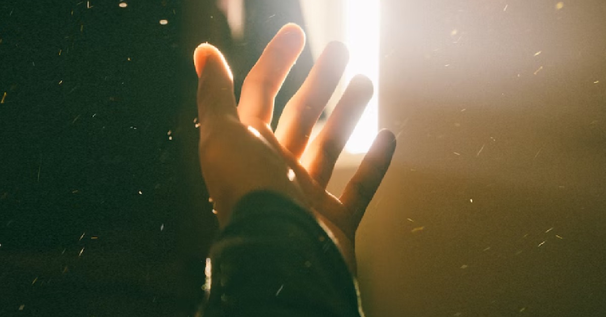 NETIZEN SAYS POOR PEOPLE ARE ENTITLED, EXPECT THE RICH TO SHARE MONEY WITH THEM