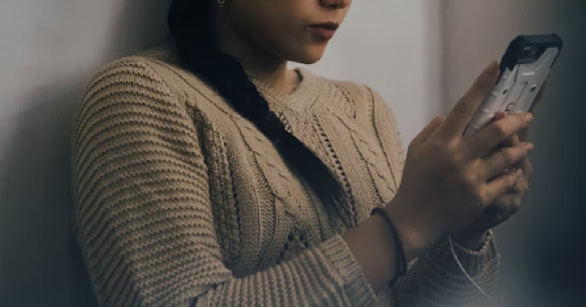 GUY’S GF KEEPS SPENDING HIS MONEY, EVEN GO AND BUY PET & MAKE HIM TAKE CARE OF IT