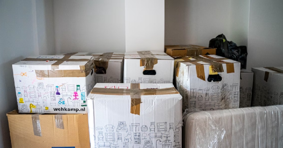 DAD BANKRUPT OVER CREDIT CARD DEBTS, COURT TAKING AWAY HIS THINGS FROM FAMILY’S HOME