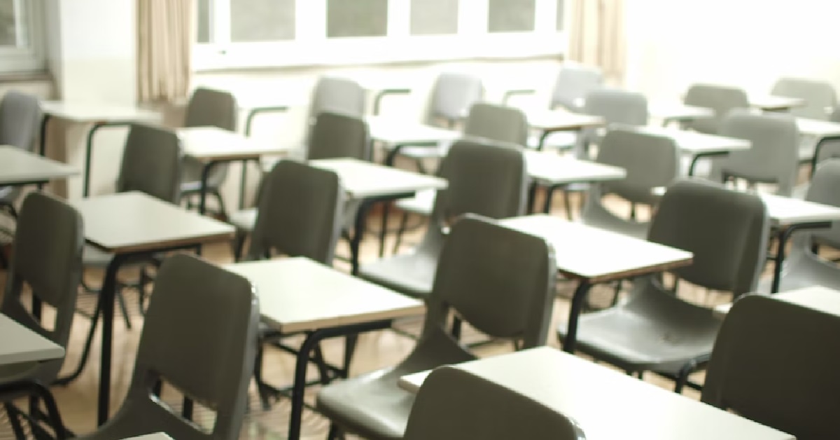 S’PORE TEACHER FIRED FOR NOT “PROACTIVELY” STOPPING STUDENTS FROM FIGHTING