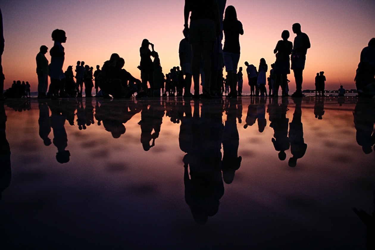 WOMAN SHARES HOW A GROUP OF GIRLS WHO GOT TOGETHER ENDED UP SABOTAGING EACH OTHER