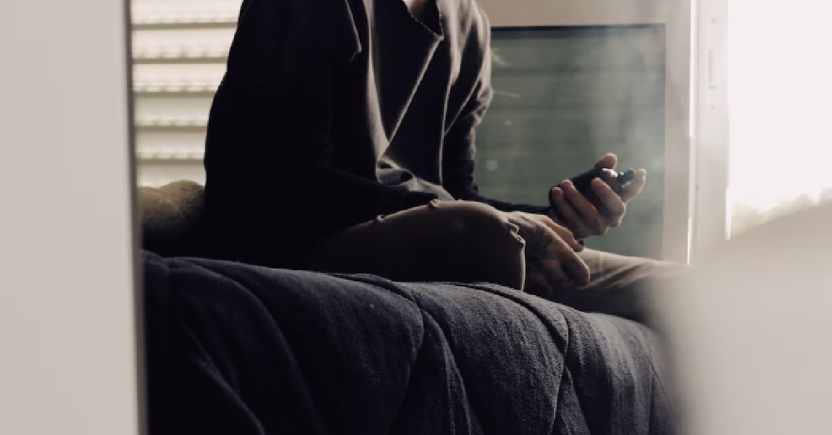 GUY TURNED ON BY WOMEN ILL-TREATING HIM, GF TELLS EVERYONE ABOUT IT & NOW HE PAISEH