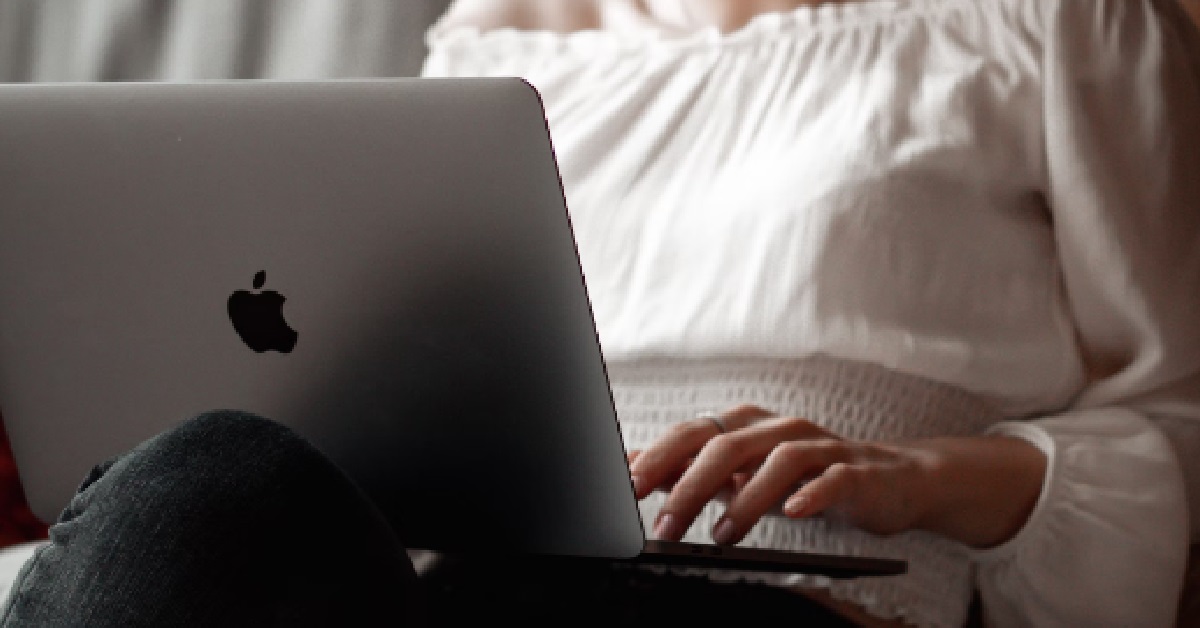 WOMAN NEVER MET HER ONLINE BF BEFORE, SAVING HERSELF FOR HIM FOR 10 YEARS