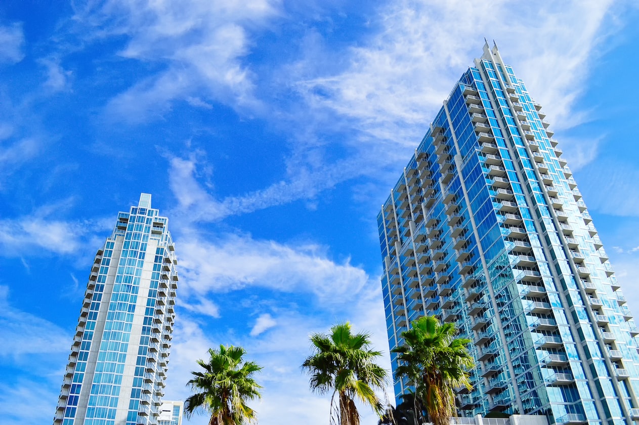 GUY REJECTED BY GIRL FOR BEING ‘POOR’, ENDS UP RENTING CONDO FROM REJECTED GUY