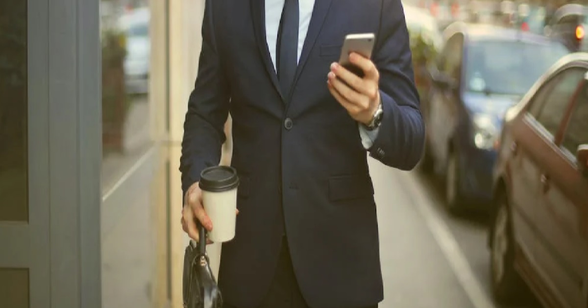MAN GOT HIGHER PAYING JOB OFFER FROM BIGGER COMPANY, BUT CURRENT BOSS HINTS @ PROMOTION
