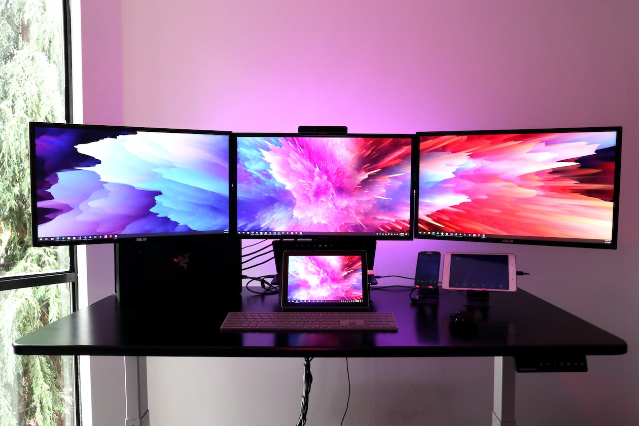 COMPANY HIRED “IT PROFESSIONAL” THAT DOES NOT HOW KNOW TO UNLOCK HER OWN PC