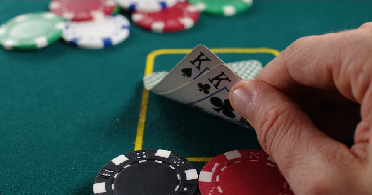 BG FEELS UPSET BUT RATHER PLAY POKER INSTEAD OF TALKING TO GF, NOW SHE ALSO UPSET