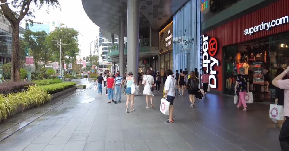 GUY FEARS SEEING HIS EX-GF IN PUBLIC, RARELY GOES OUT IN PUBLIC ANYMORE
