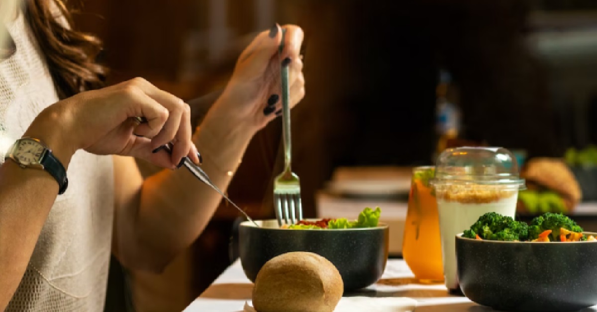BF UPSET THAT GF REFUSES TO JOIN HIS DIET, CALLS HER “DISRESPECTFUL” FOR NOT JOINING