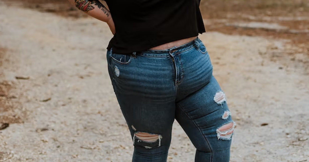 MOTHER STRUGGLING WITH EXTREMELY OBESE 120KG DAUGHTER WHOSE LIVING IN DENIAL