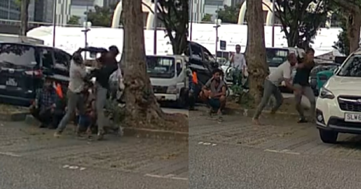 DRUNK MEN FIGHTING AT CARPARK, KENA HANTAM IN THE FACE & K.O ON THE GROUND