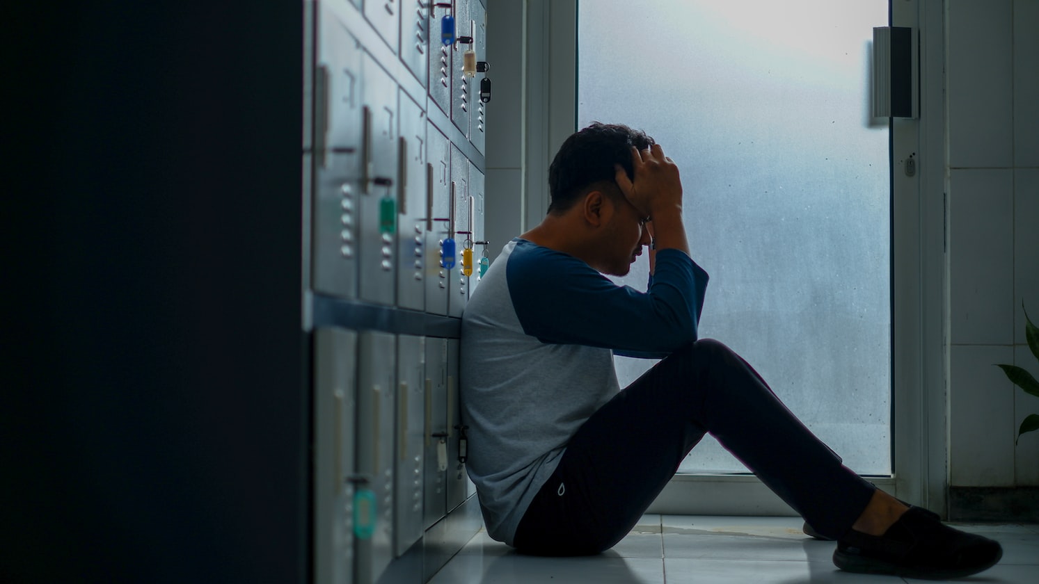 MAN STUDYING COMPUTER SCIENCE WORRIES ABOUT FUTURE, AFTER RECENT TECH LAYOFFS