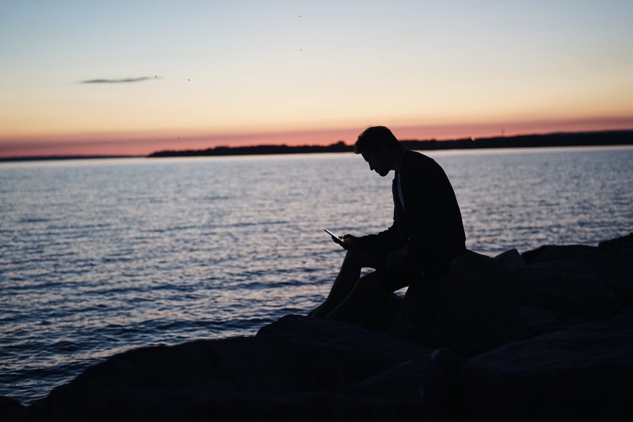 NUS STUDENT SAYS HIS LONELY, LOST & HAVE DIFFICULTY IN MAKING FRIENDS