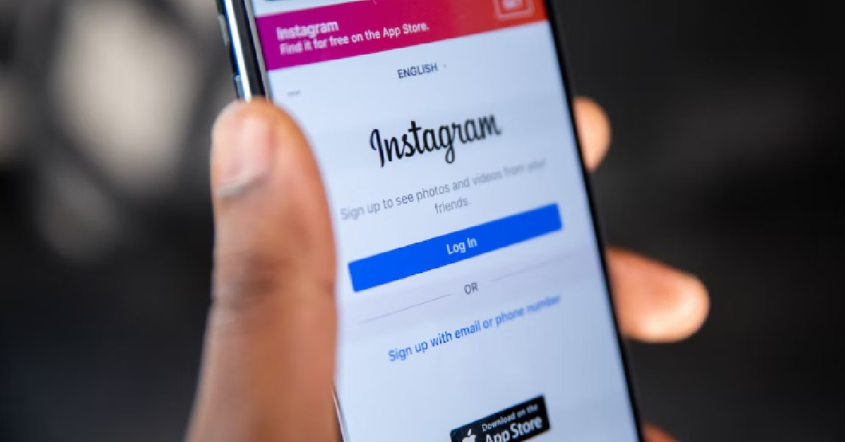 INSTAGRAM DOWN ALL OVER THE WORLD, USERS LOCKED OUT & TOLD THEY ARE SUSPENDED