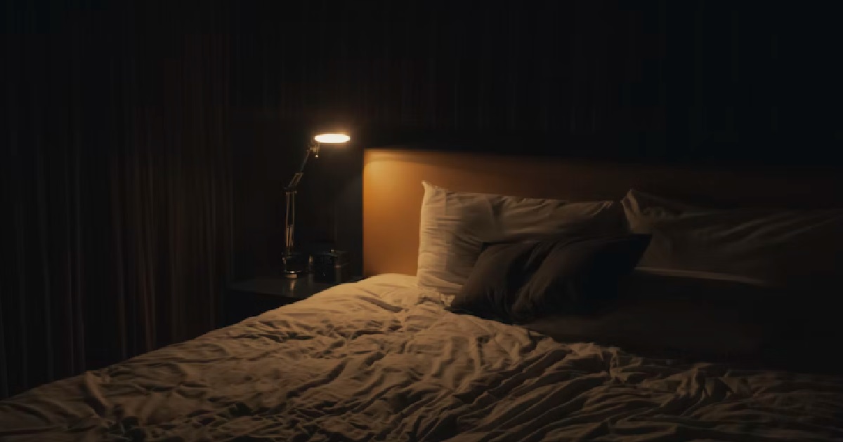 BF INSISTS ON TURNING OFF LIGHTS WHEN PIAK PIAK SO DON’T NEED TO SEE GF’S FACE