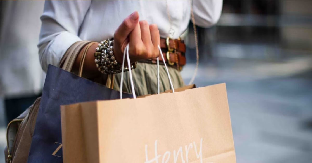 MARRIED WOMAN LIKES TO SHOW OFF TO SINGLE FRIEND, “LOOK WHAT MY HUSBAND BOUGHT ME!”
