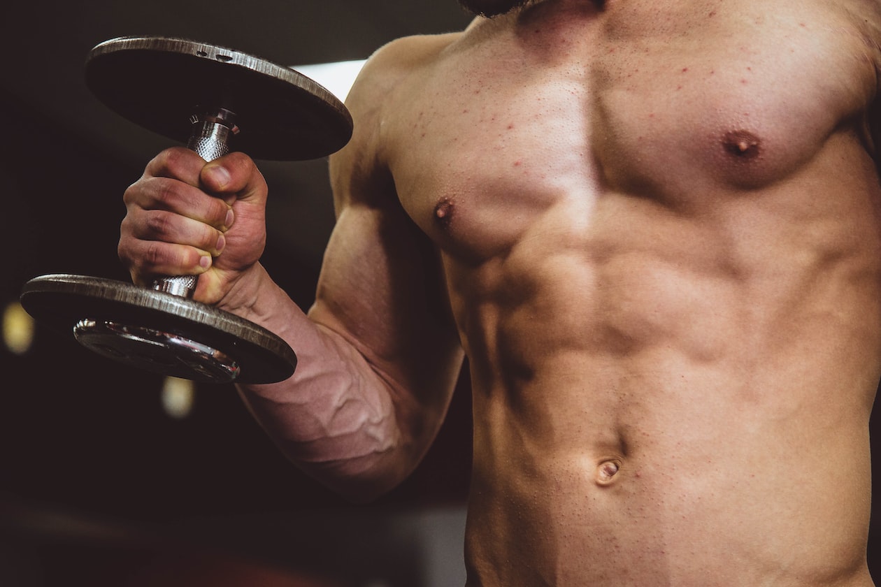 MAN GAVE UP HIS 6 PACKS TO EAT ALL HE WANTS, SAYS “IT’S WORTH IT”