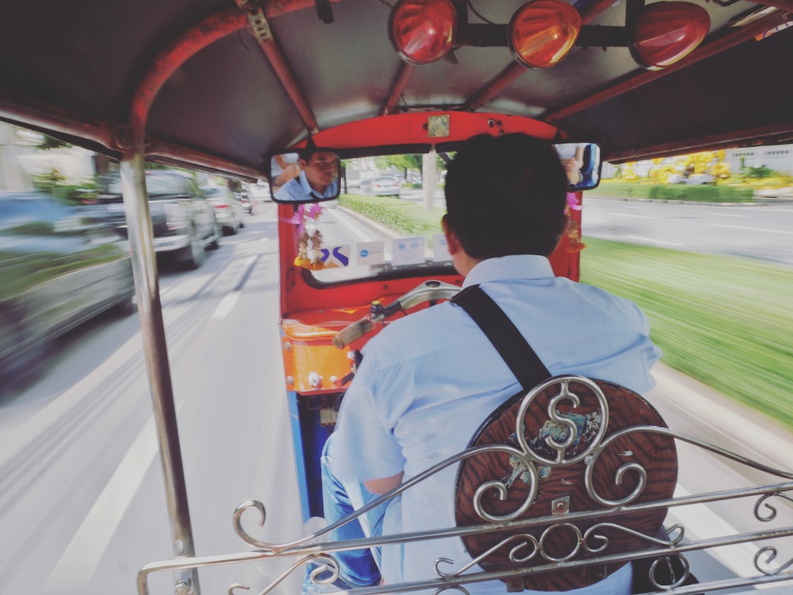 SG MAN TIPS TUK TUK DRIVER 500 BAHT FOR BRINGING HIM TO A MEN’S PARADISE