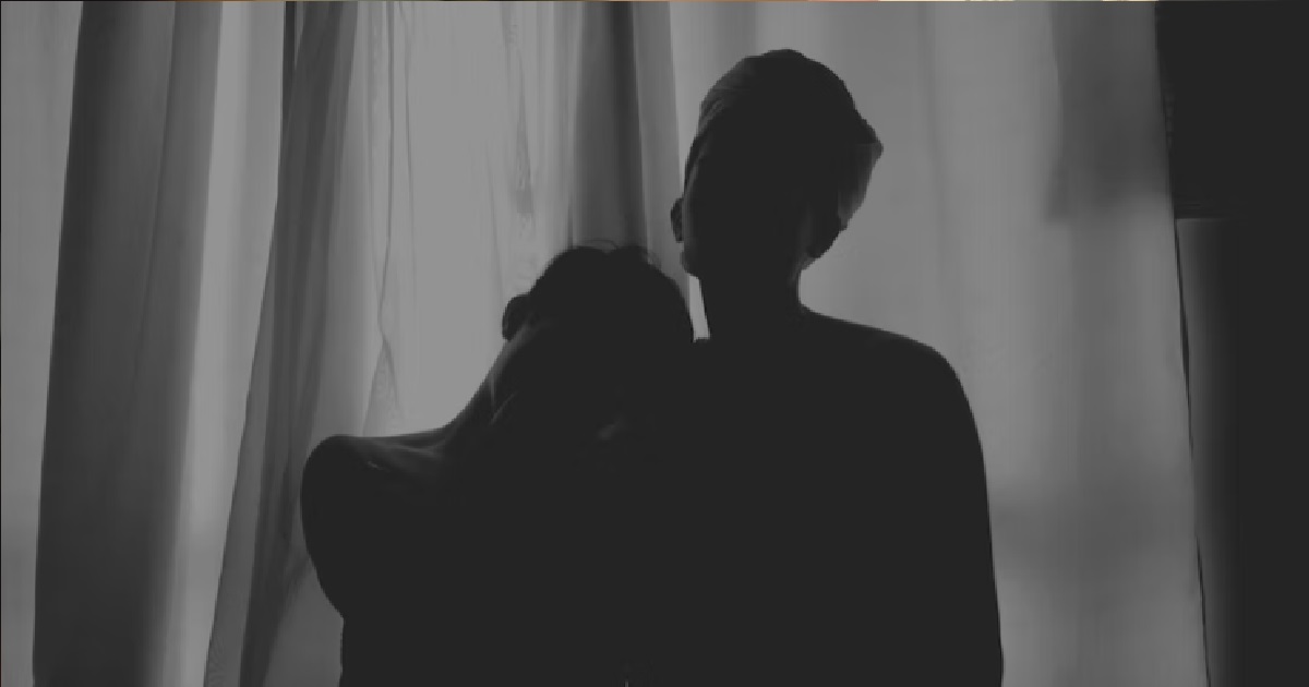 GUY’S GF STOPPED GIVING HIM ATTENTION & NOT CHIO ANYMORE, NOW HE CONSIDERING MEN