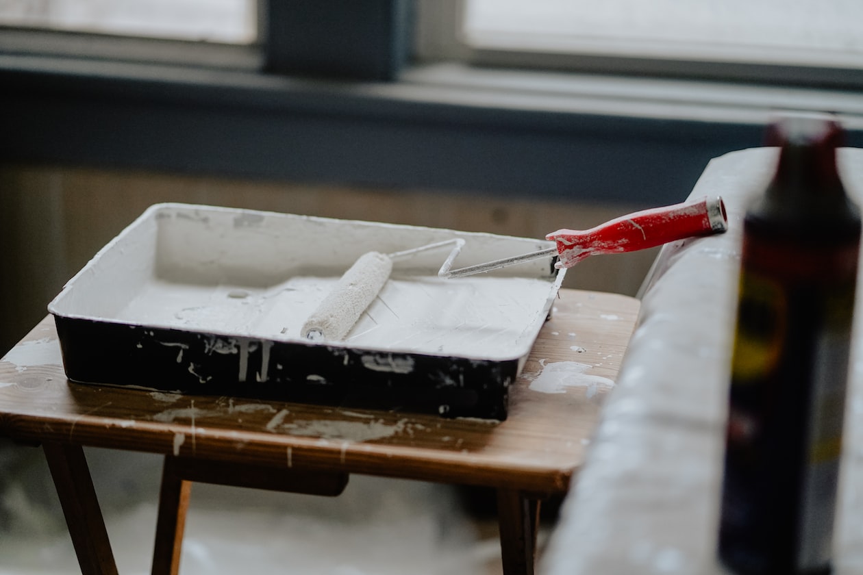 MAN SAYS MANY RENOVATION COMPANIES OFTEN RUN AWAY WITH JOB HALF DONE