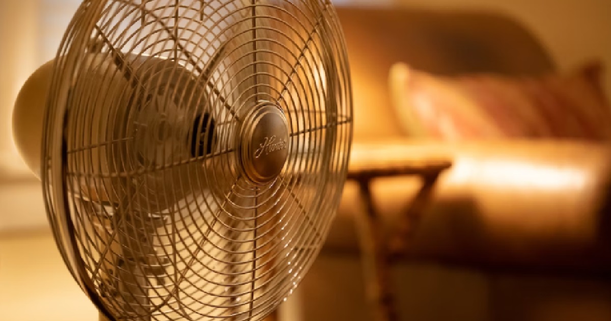 CRAZY MUM-IN-LAW SHOUTS AT DAUGHTER’S HUSBAND BECAUSE HE “BLOCKED HER FAN WIND”