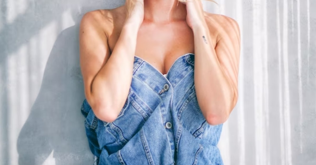 FATHER FOUND OUT DAUGHTER WEARS CLOTHES THAT ‘PUT HALF BALL’ TO SELL INSURANCE