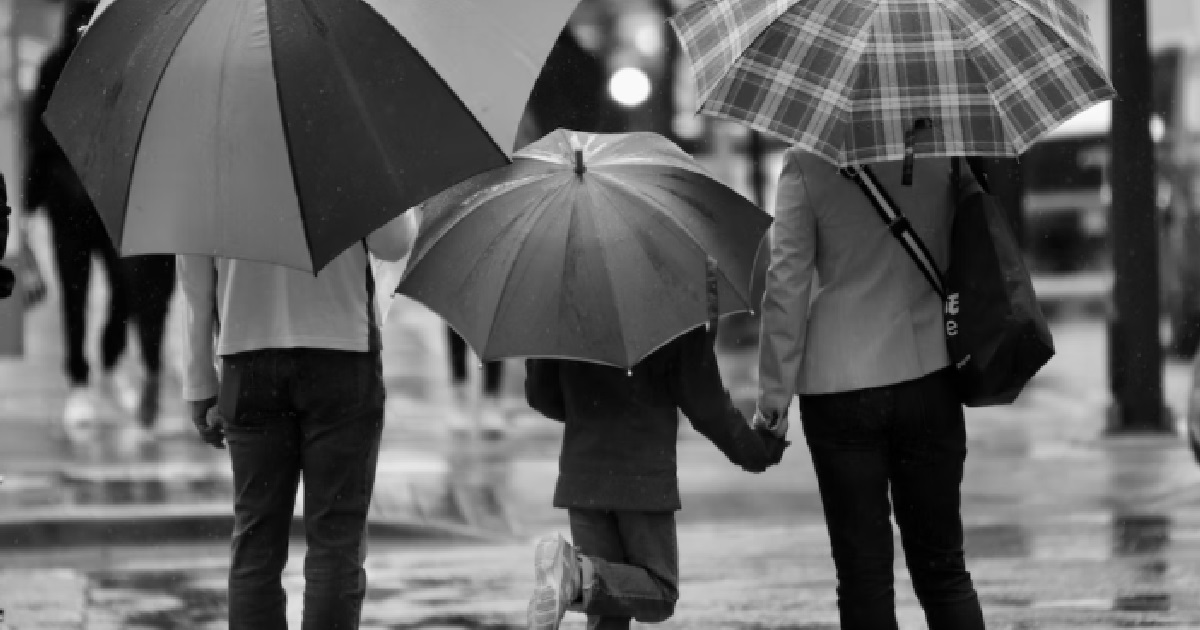 NETIZEN ASKS WHY S’PORE PARENTS RUDE TO THEIR CHILDREN & TALK LIKE GANGSTER