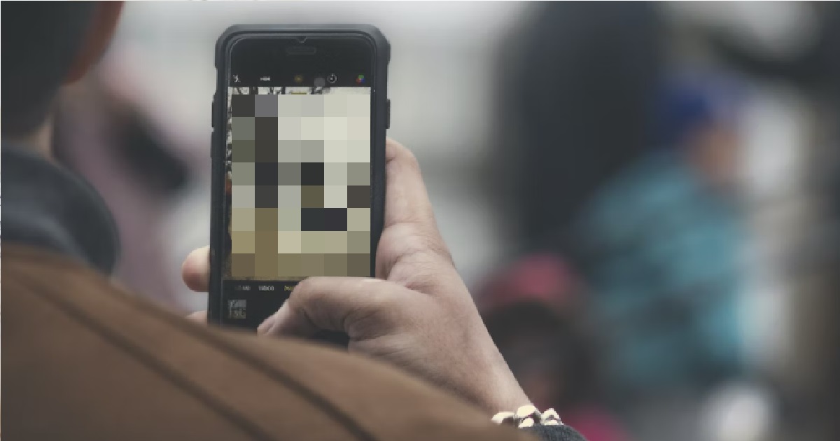 NETIZEN ASKS WHY DO S’PORE PARENTS POST SHAMEFUL PHOTOS OF THEIR KIDS ONLINE