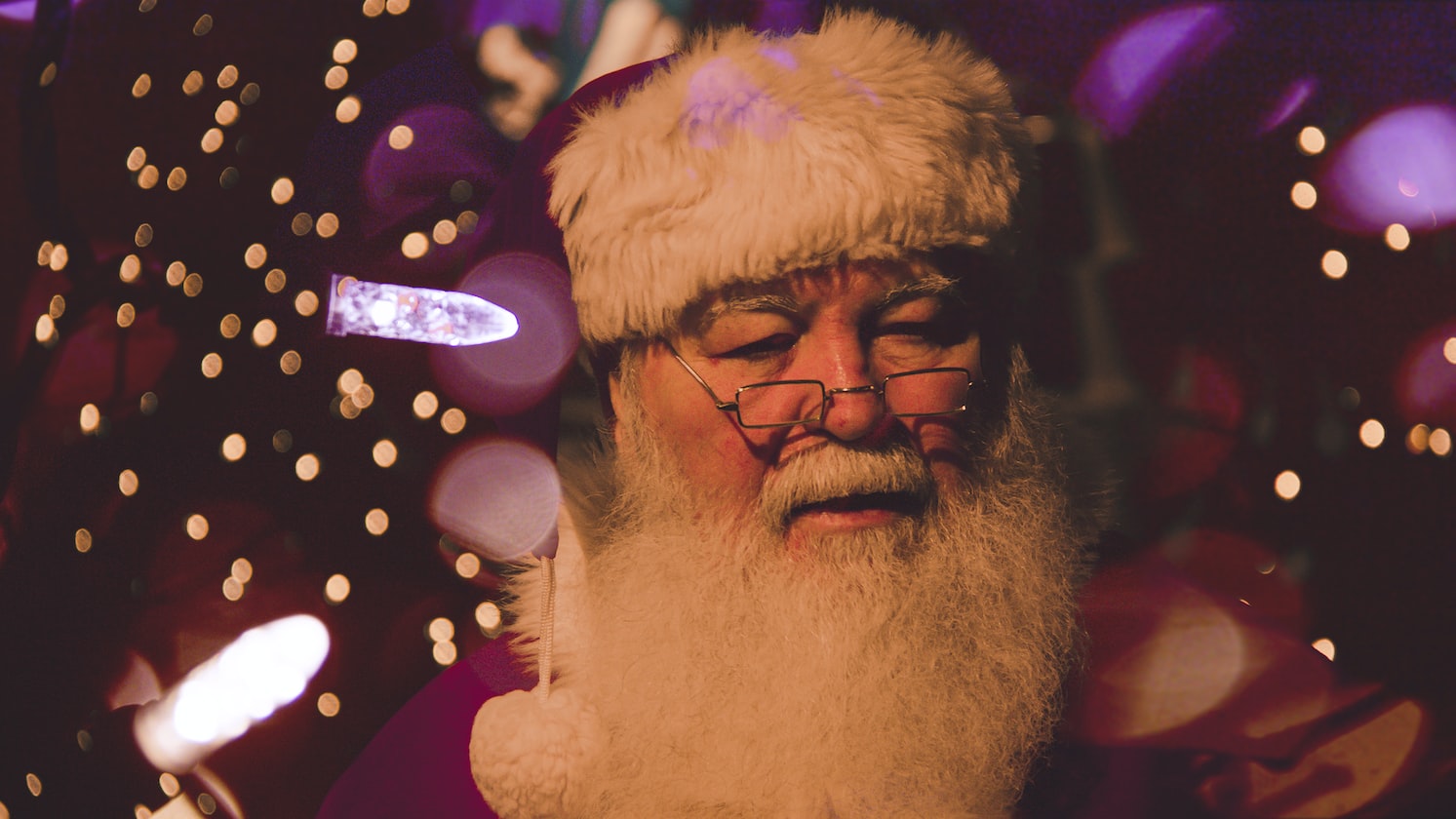 30 Y.O LOCAL THINKS THAT SANTA CLAUSE IS REAL