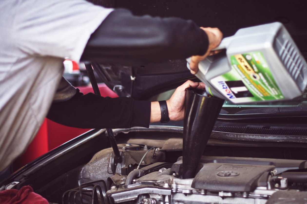 COUPLE LAZY TO BUY LUBRICANT, HUSBAND SUGGEST USING ENGINE OIL