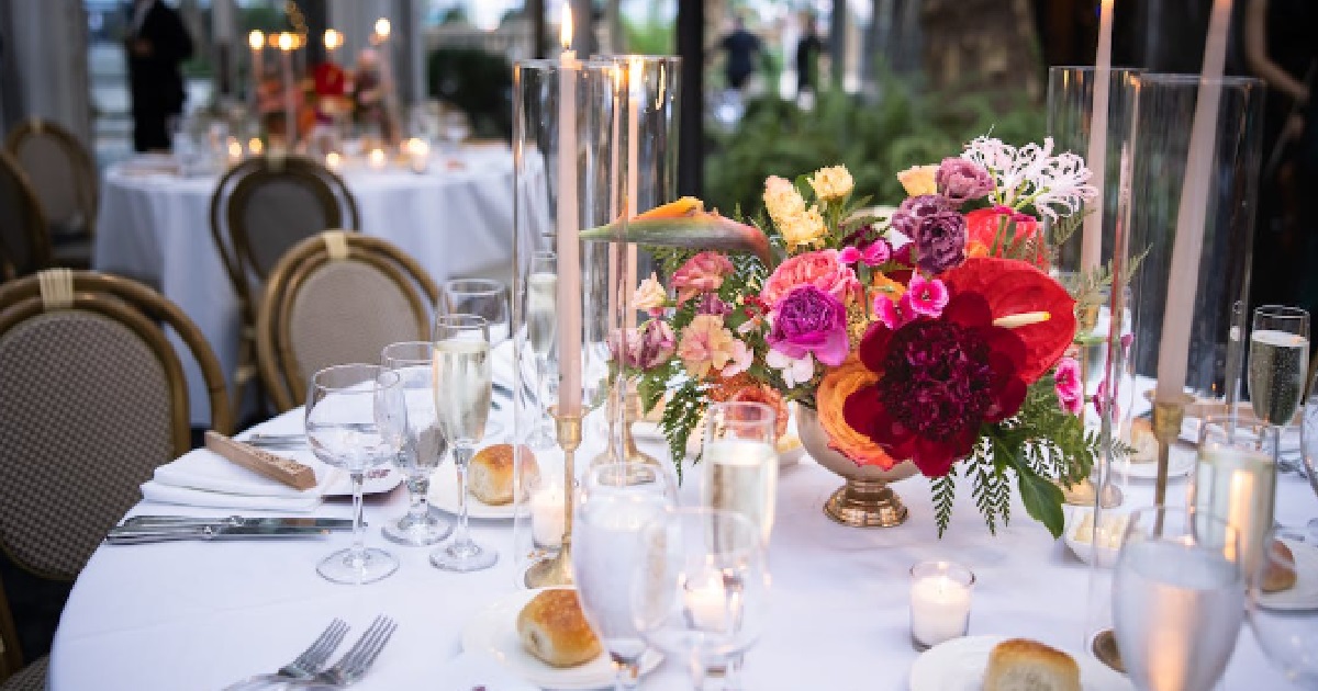 FRIEND CUT OFF CONTACT AFTER SHE GOT BF, THEN YEARS LATER INVITE TO WEDDING & WANT ANGPAO