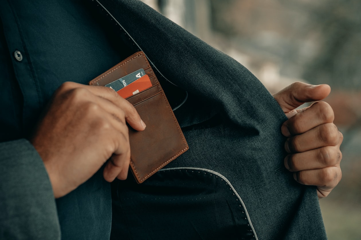 YOUNG MAN THOUGHT CREDIT CARD NO NEED PAY, SWIPE UNTIL RECEIVES RED LETTER