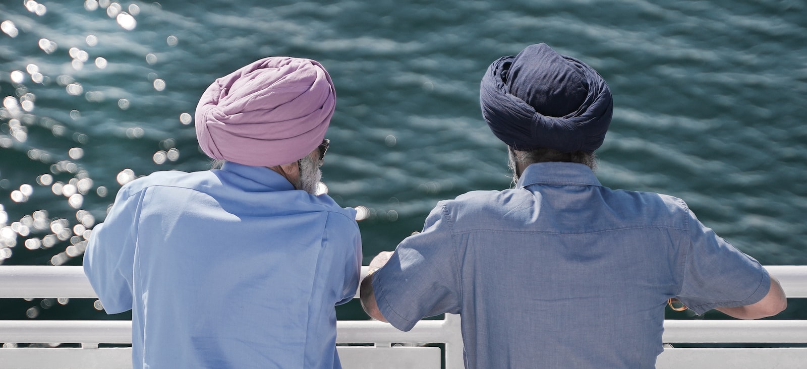 ‘CRIMINALLY INSANE’ PEOPLE WRITING LOVE GURU ADVISE