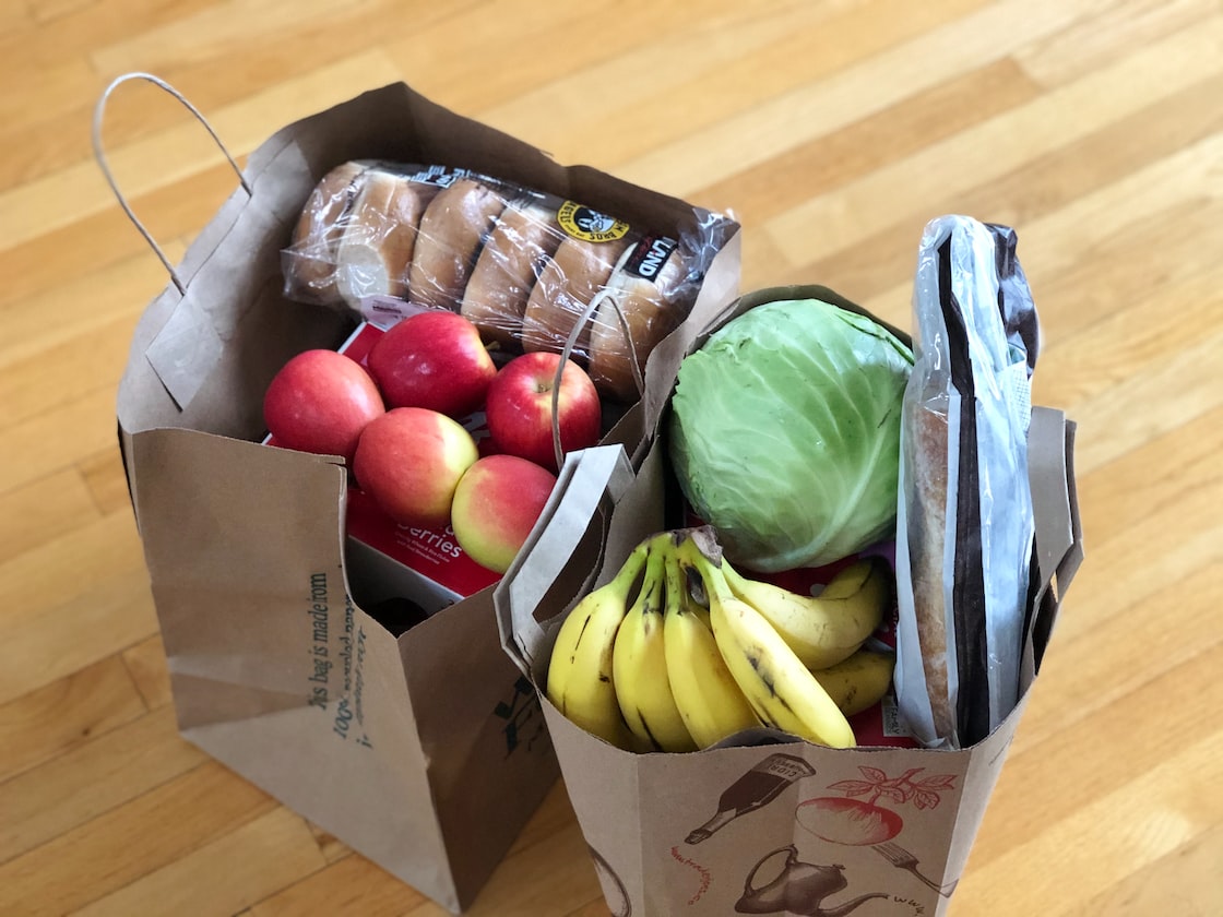 GIRL SAYS SHE HARASS BY AN OLD FOOD DELIVERY GUY, ASK HER TO SEND PHOTOS