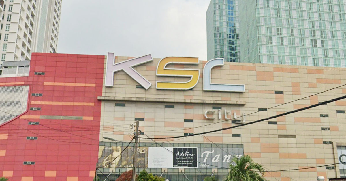 JB KSL MASSAGE PARLOUR HAS CCTV RECORDING IN THE PRIVATE ROOM AFTER UNDRESSING