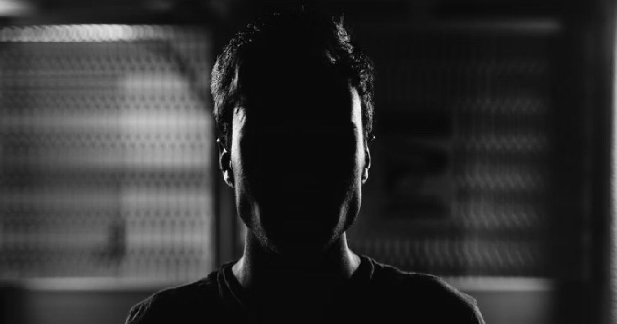 45 Y.O MAN STILL NO GF, SAYS GOT MUM AS HIS WOMAN ALREADY, FIND ANOTHER ONE FOR WHAT