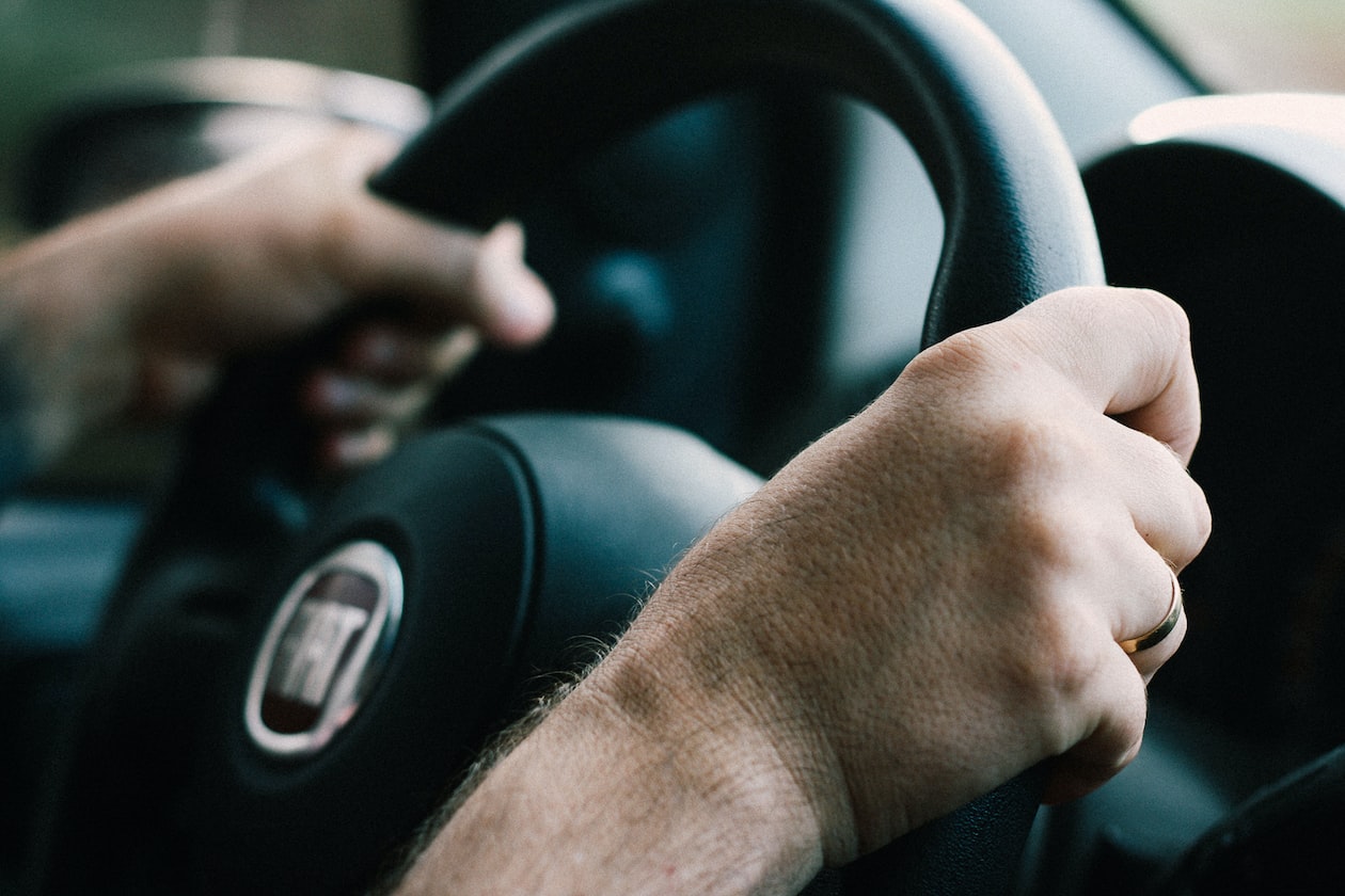 MAN WEARS ARMY UNIFORM TO DRIVING TEST, THINKS IT WOULD HELP HIM PASS BUT FAILED