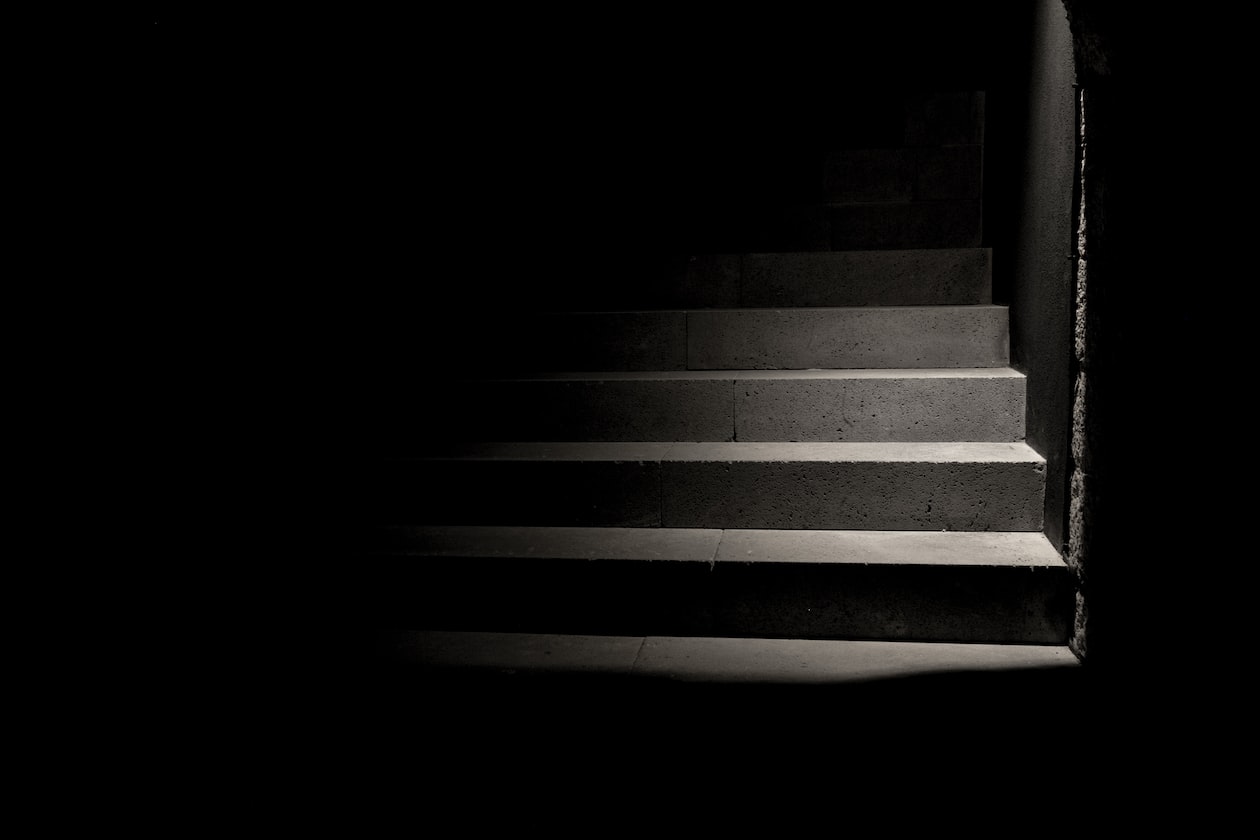 MAN SAYS HE MISSED POLY TIMES WHEN HE & HIS EX-GF ‘HAVE FUN’ AT HDB STAIRCASE