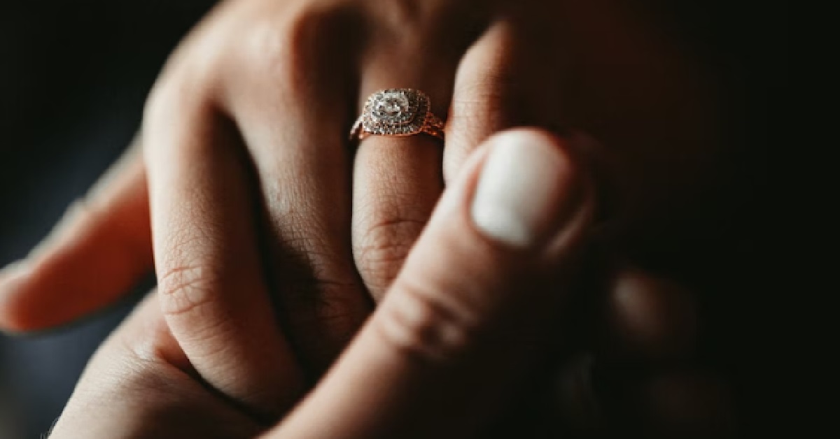 MAN DUMPED FIANCEE FOR FEMALE CO-WORKER THAT HE TOLD HER “NOT TO WORRY ABOUT”