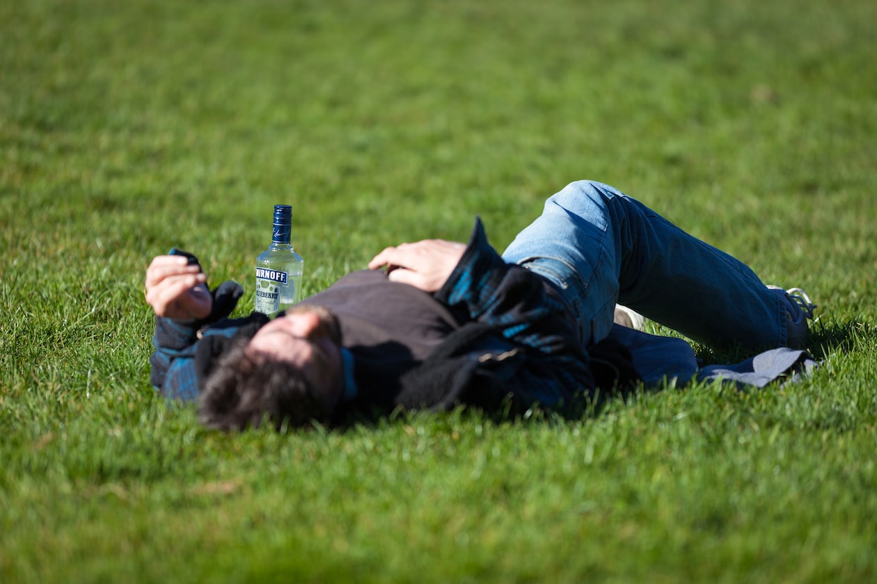 YEARS OF RELATIONSHIP IS NOTHING, GF RUNS OFF WITH COLLEAGUE AFTER 5 YEARS